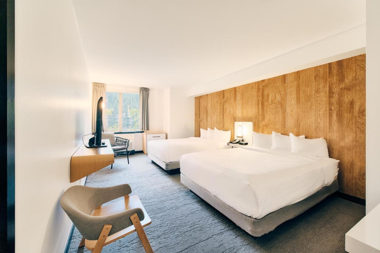 Deluxe Queen Room with Two Queen Beds,1268631670:JPEG